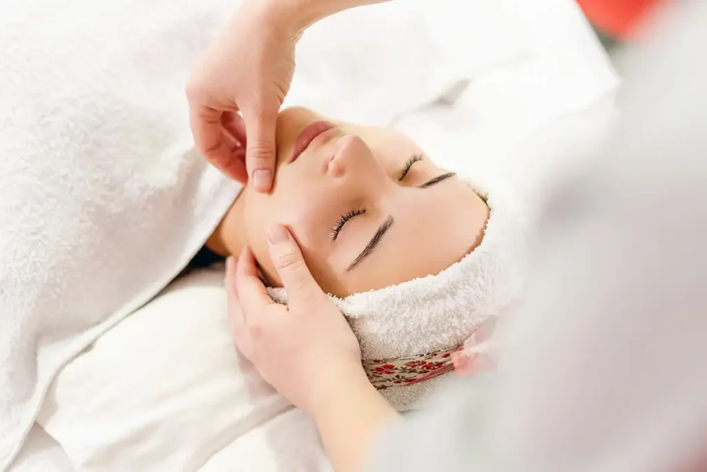 姵瑄越式洗髮-新竹越式洗髮-新竹美甲-新竹熱蠟除毛_services_臉部拉提保養_01